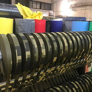 Стрічка для плетіння сітки маскувальної 1,6 * 250 м, 70  г/м2 Спанбонд порізаний Піксель  Мультикам Камуфляжна тканина Код/Артикул