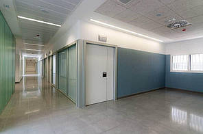 Медичні 2 стулчасті двері HPL розпашні з фенольної кромкою art. 2GPH Soleco (1510х2100)