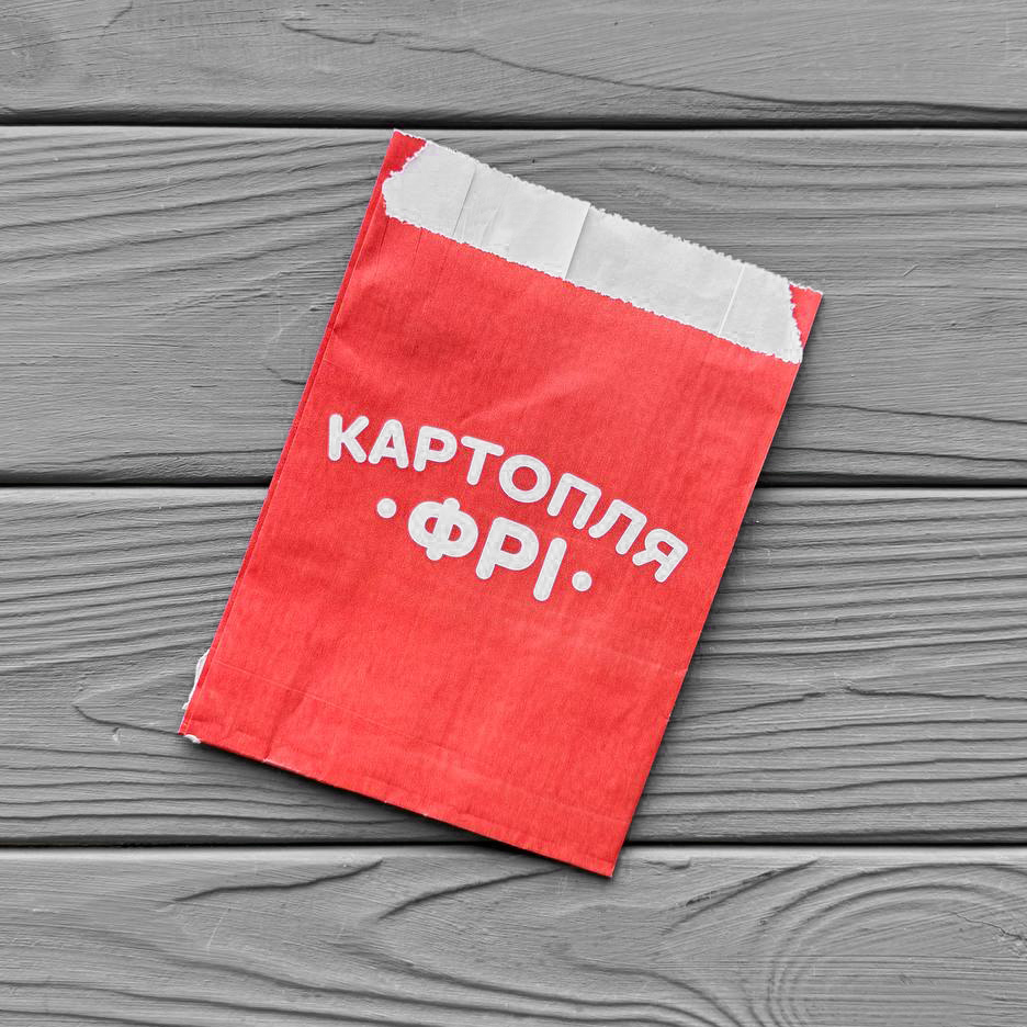 Упаковка для картоплі фрі (жиростійка, ламінована) 70гр/м2 (150-200г) 400Ф