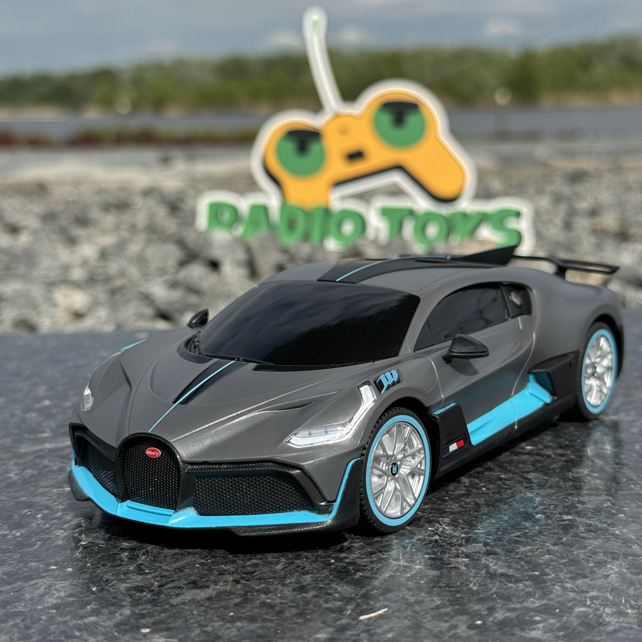 Спорткар на радіоуправлінні Bugatti Divo | Машина на пульті управління | Машинка Бунаті на радіокеруванні, фото 1