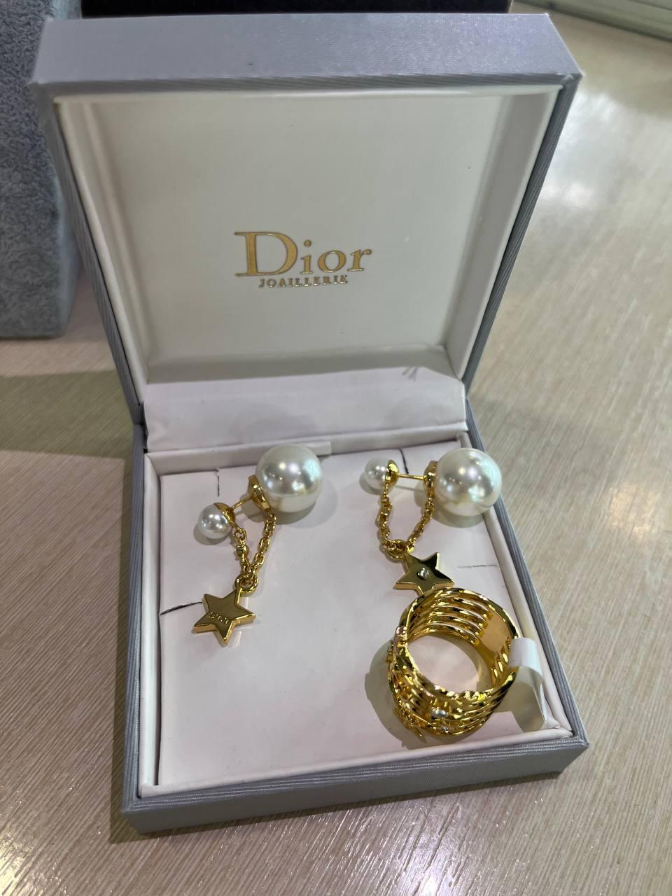 Діор набір сережки та каблучка / Dior