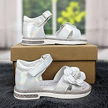 Босоніжки дитячі для дівчинки Clibee білі із закритою п'ятою 5391