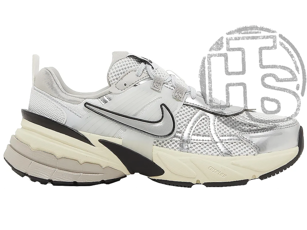 Чоловічі кросівки Nike V2K Run Summit White Metallic Silver FD0736-100