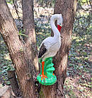 Садовий декор "Лелека на траві" 54 см - кераміка