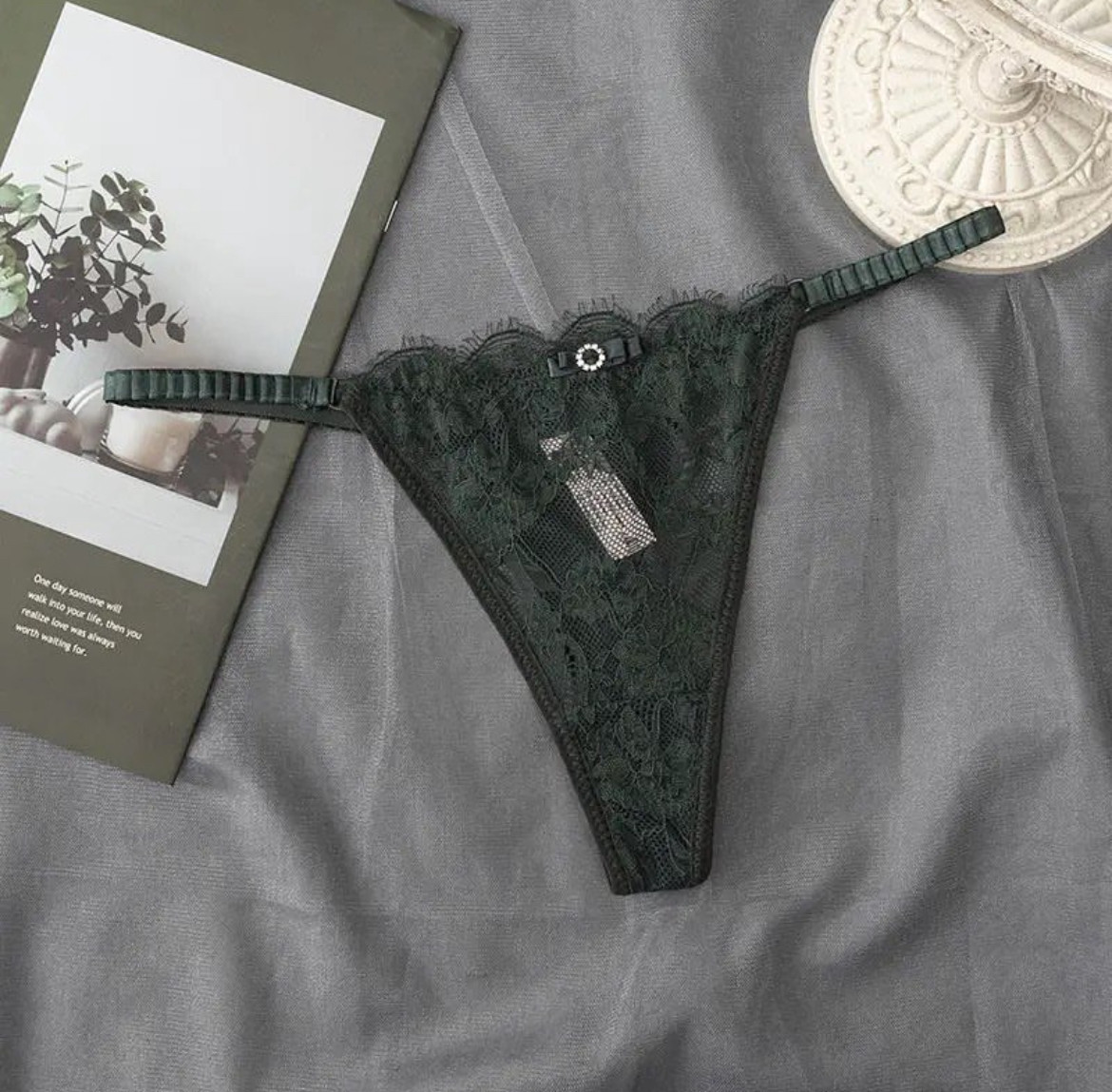 Трусики-стрінги з атласними лямками (р. S/M, темно-зелені), фото 1