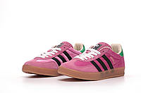 Розовые женские кроссовки Adidas x Gucci Gazelle. Красивые женские кроссы Адидас Газель.