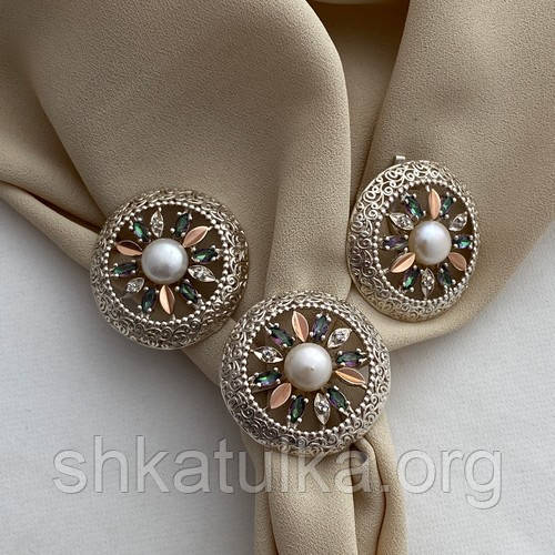 Комплект зі срібла з золотими напайками білими перлами та олександритом