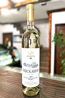 Вино " Мускатное" белое сухое 0,75 л