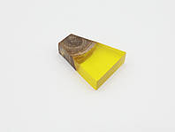 Підвіски з епоксидної смоли з деревом Колір жовтий 45х35 мм кулон і підвіски для брелоків