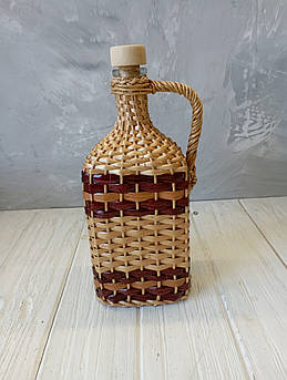 Пляшка скляна обплетена лозою з дерев'яним  корком 1,2 л
