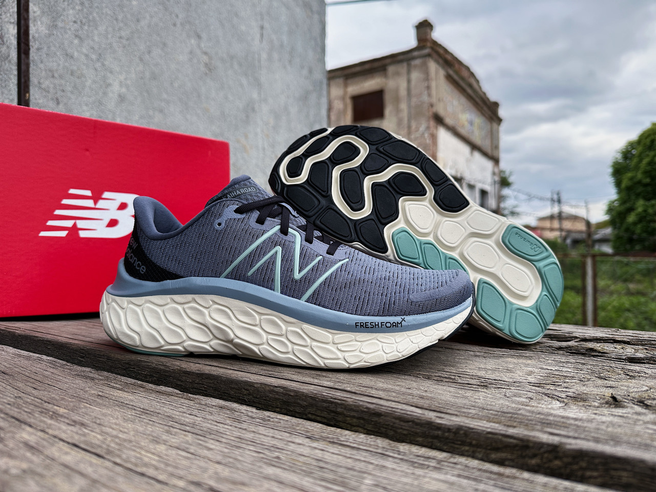 Чоловічі бігові кросівки New Balance Fresh Foam X Kaiha Road MKAIRCA1 синій Оригінал