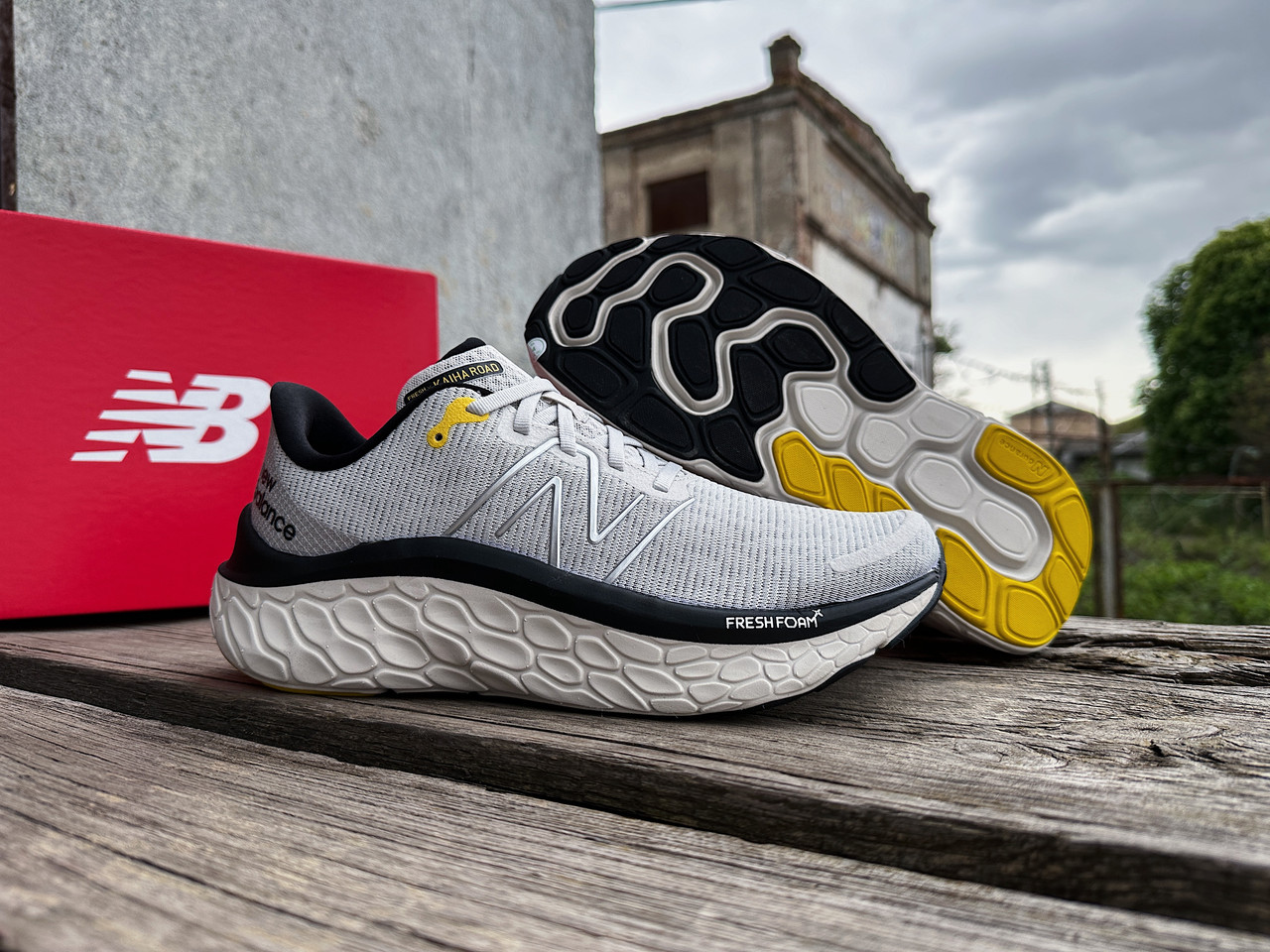 Чоловічі бігові кросівки New Balance Fresh Foam X Kaiha Road MKAIRCD1 сірі Оригінал