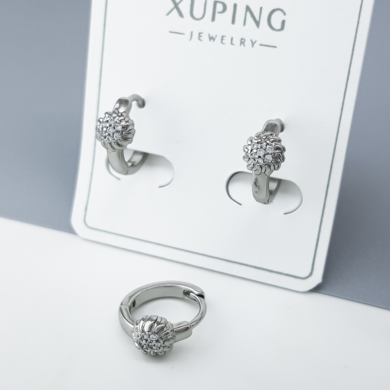Сережки "Квіточка" зі вставкою каміння, медсплав Xuping, родій