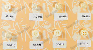 Ґудзики із логотипом