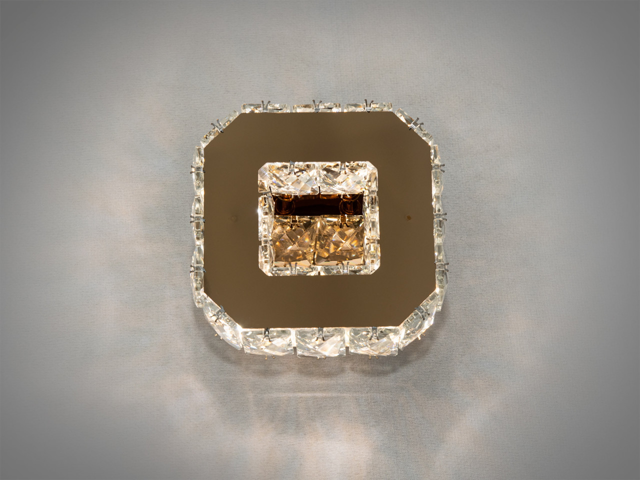 Елегантний кришталевий LED світильник у спальню, колір золото, 6 W 9603G-LS