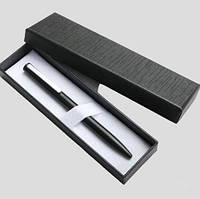 Черная гелевая ручка в металлическом корпусе и футляре