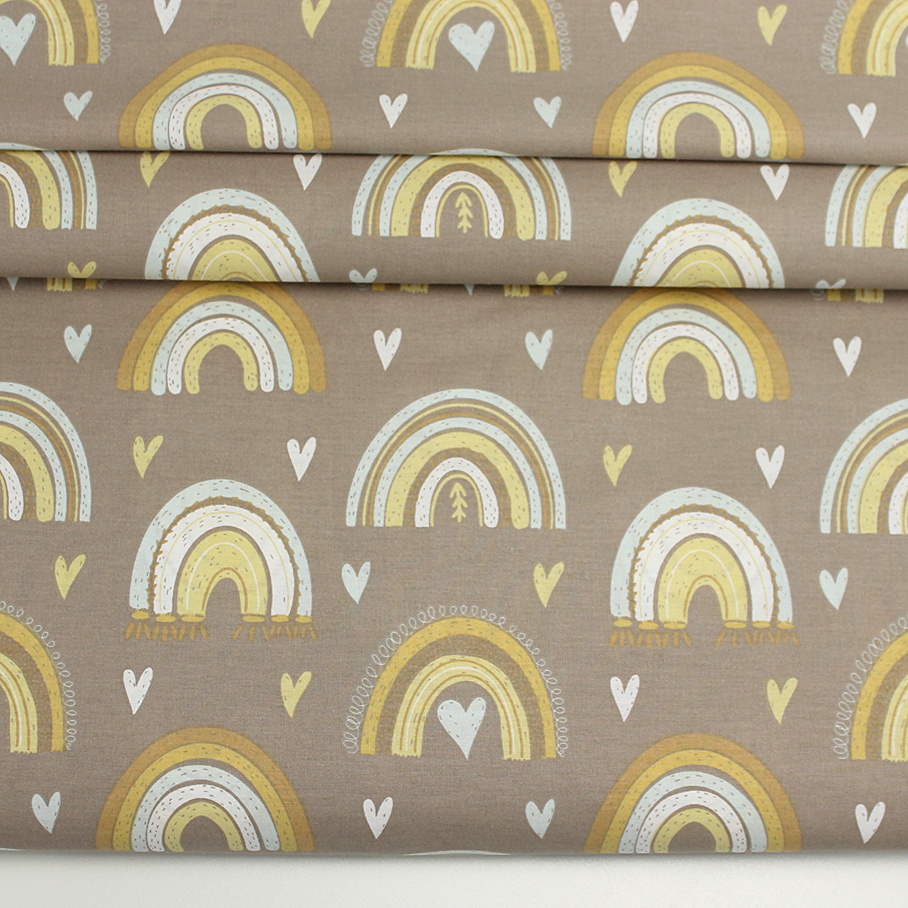 Ранфорс шириною 240 см "Райдуги та серця" на бежевому № F-3288, фото 1