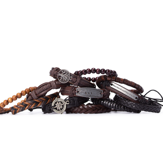 Набір з дванадцяти браслетів на руку Набір з дванадцяти браслетів на руку