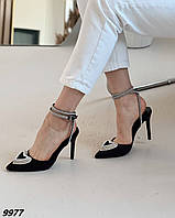 Женские чёрные атласные туфли с сердцем из камней с острым носком и открытой пяткой