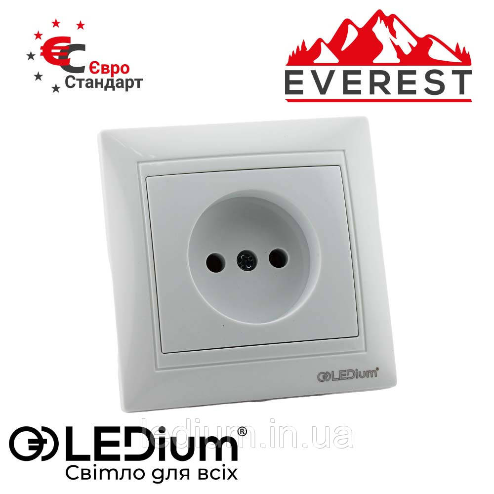 Розетка одномісна серія "EVEREST"
