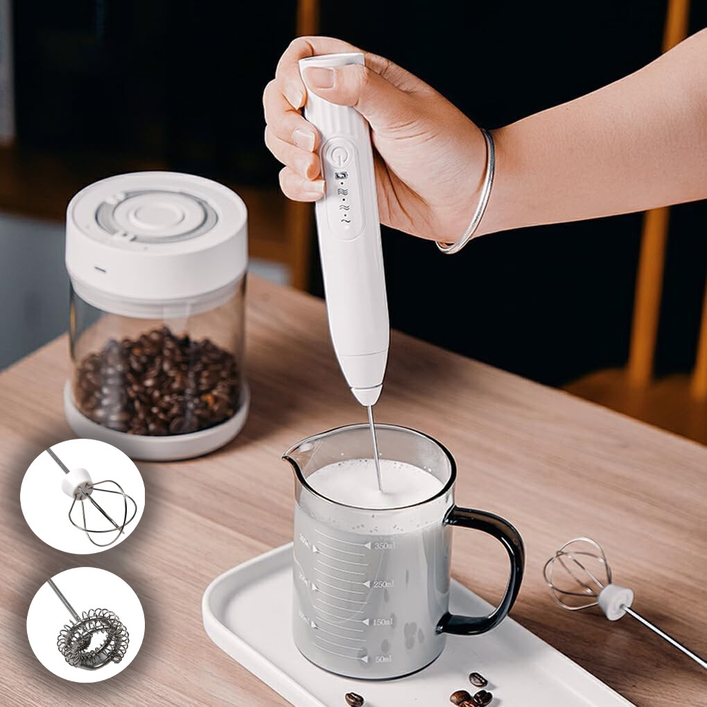 Капучинатор ручний акумуляторний Whisk Eggbeater USB Білий міксер-спінювач молока з насадкою для яєць