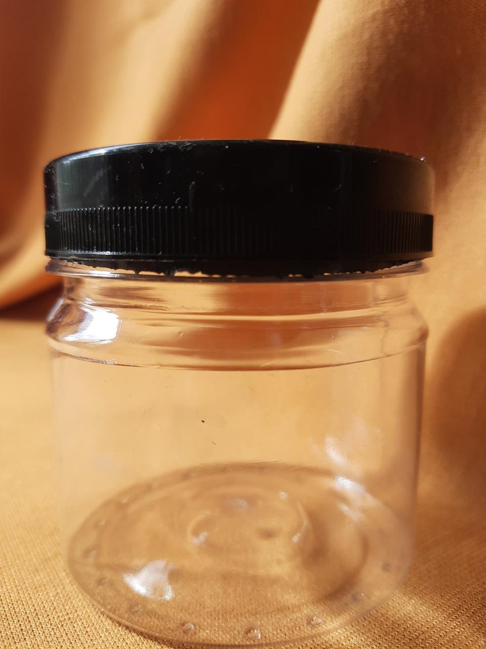 Баночка пластикова прозора 150 мл - із чорною кришкою.