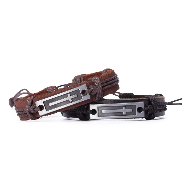 Чорний шкіряний браслет з зображенням металевого хрестика Чорний шкіряний браслет з зображенням металевого хрестика