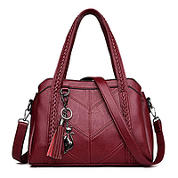 Женская сумка через плечо, вместительная имеет три отдельных отделения с дополнительными карманами бордовая