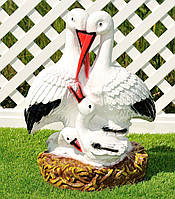 Садова фігура Сімейка лелек у гнізді (55х48х35 см), лелека для саду, лелека в сад, садово паркові скульптури лелеки