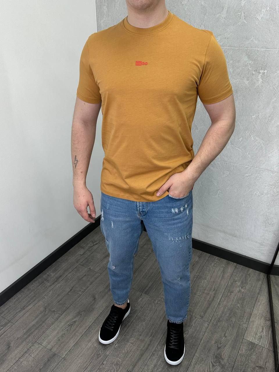 Чоловіча футболка HUGO BOSS H4457 бежева
