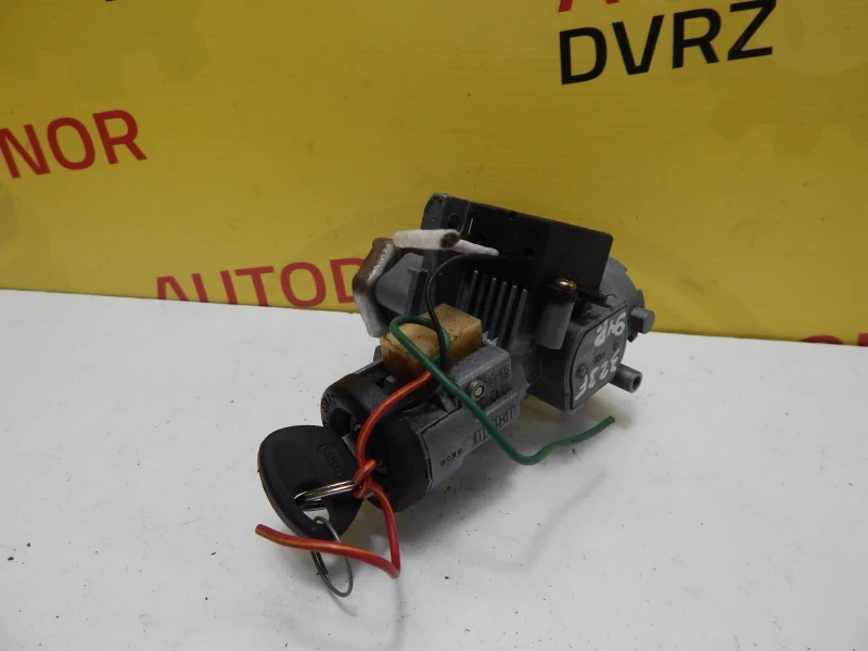 k様 SHINYAKOZUKAがCONVERSEとの初コラボレーションスニーカーを発売