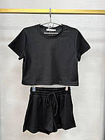 Стильный базовый летний женский костюм-двойка шорты и топ с коротким рукавом ткань вафельный трикотаж Черный, 42/44