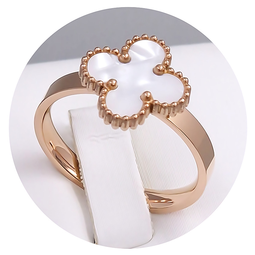 Каблучка Stainless Steel з білою емаллю. Сталь. Позолота ЧВ. Є: 19р 20р