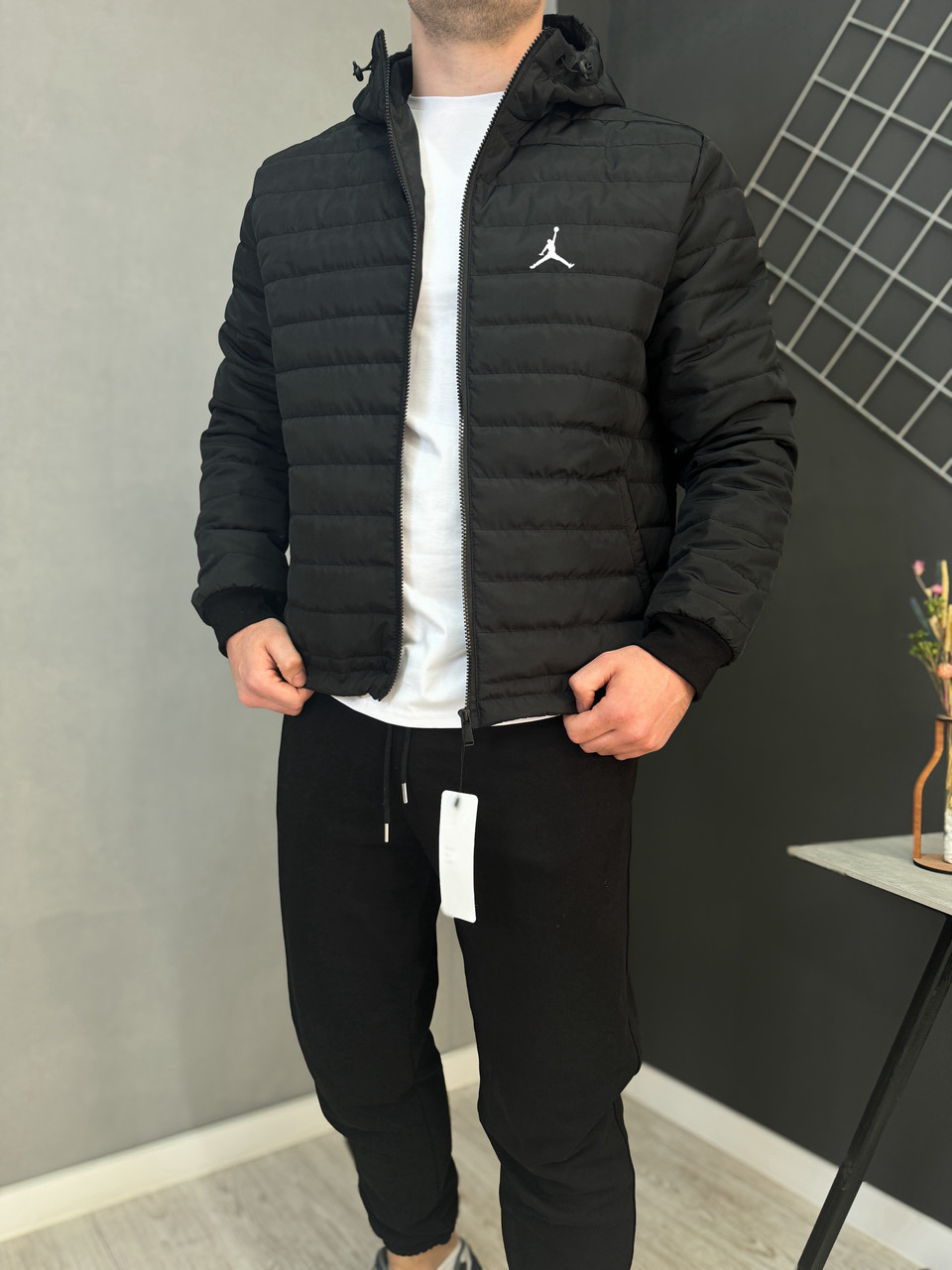 Куртка Jordan демісезонна чорна чоловіча курточка Джордан чорного кольору на чоловіка весна осінь - фото 1 - id-p2217432395