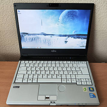 Ноутбук з Європи Fujitsu Lifebook S760 13.3" i3-M370 /4 ГБ/320 Gb HDD/DVD-RW/Камера