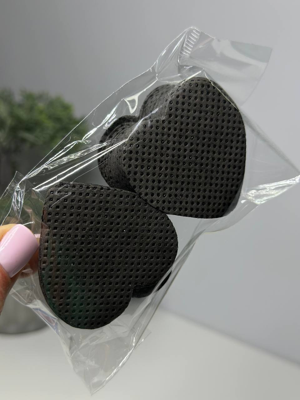 Серветки безворсові 100 шт сердечки чорні