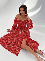 Красное летнее платье в цветы с пышными рукавами на манжетах и открытыми плечами с разрезом на ножке из софта