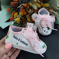Розовые пинетки кроссовки Дольче Г для новорожденной девочки