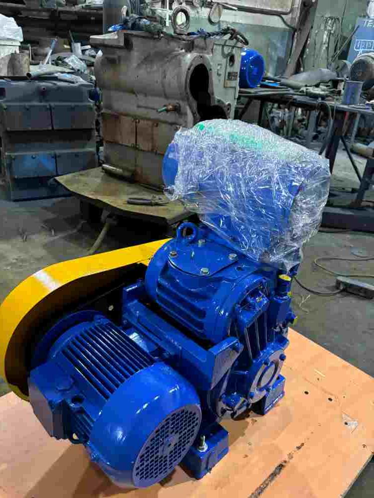 Вакуумний насос АВЗ-20Д вакуумний насос золотниковий