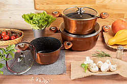 Набір посуду Edenberg EB-7422 складається з 8 предметів (3 каструлі та 2 підставки)