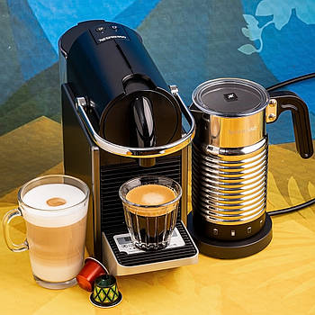Капсульна кавоварка Nespresso Pixie Electric Titan і Капучинатор (Спінювач молока) -AEROCINO 4 Milk frother
