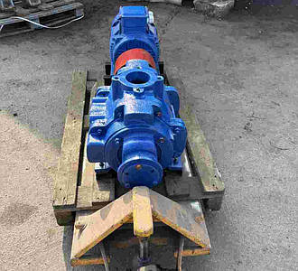 Вакуумний насос ВВН1-12 водокільцевий насос на рамі з електродвигуном