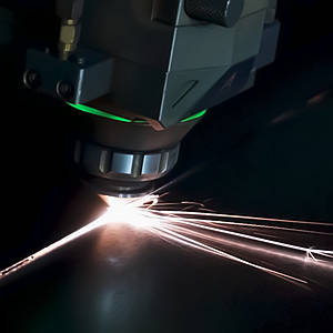 Послуги згинання та лазерне різання металу