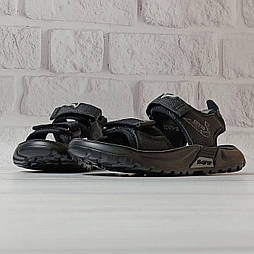 Босоніжки шкіряні на липучках у чорному кольорі для хлопчика