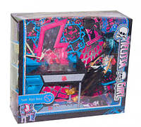 Уцiнка. Меблі з лялькою "Monster High (Школа Монстр Хай)" №1 - розірвана коробка та брудна