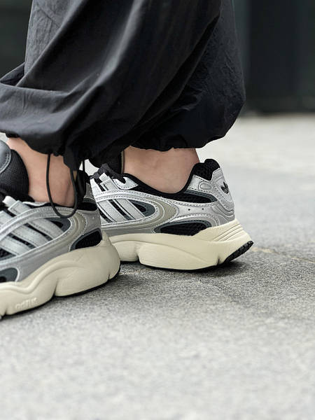 Adidas alphabounce metallic silver 2025
