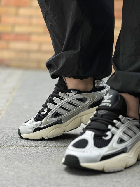 Купить Кроссовки женские Adidas Ozmillen 