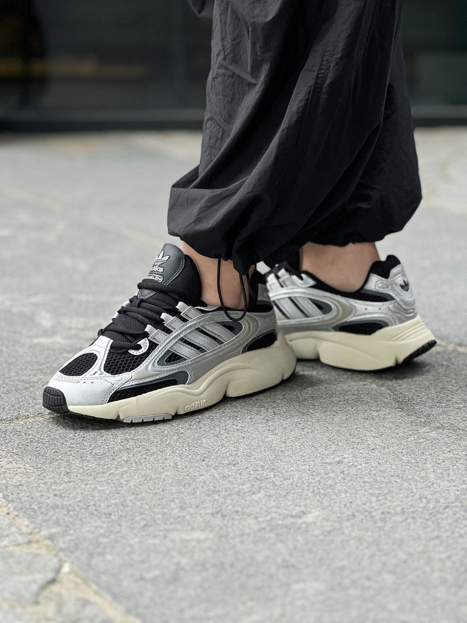 Кроссовки женские Adidas Ozmillen "Metallic Silver Core Black" / IF6580, фото 1