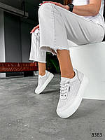 Женские кроссовки кеды с перфорацией на платформе кожаные белые Mitta