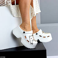 Трендовые женские белые кроксы на платформе танкетке Летние шлепанцы Лето